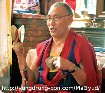 Lama Sangye Monlam chanting Tsa Lung Soldeb with damaru and shang
